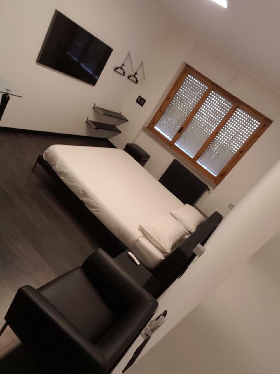 Ff B&B Rom Exteriör bild